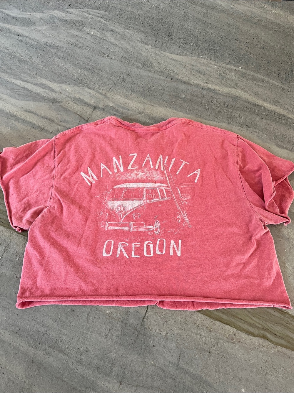 Oregon manzanita Volkswagen bus cropped tee m